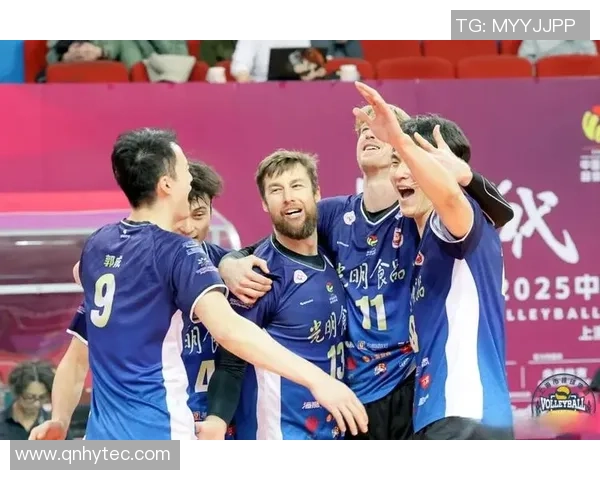 上海排球队逆袭之路揭秘精英赛中的奋斗与荣耀展现 上海排球队逆袭之路揭秘精英赛中的奋斗与荣耀展现