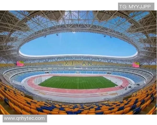 足球场金卤灯的光辉照亮赛场夜空提升比赛氛围与观众体验的完美选择