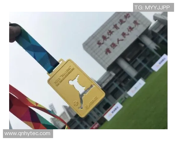 芦鹏足球:激情与梦想交织的绿茵场上追逐荣耀的青春故事 芦鹏足球:激情与梦想交织的绿茵场上追逐荣耀的青春故事